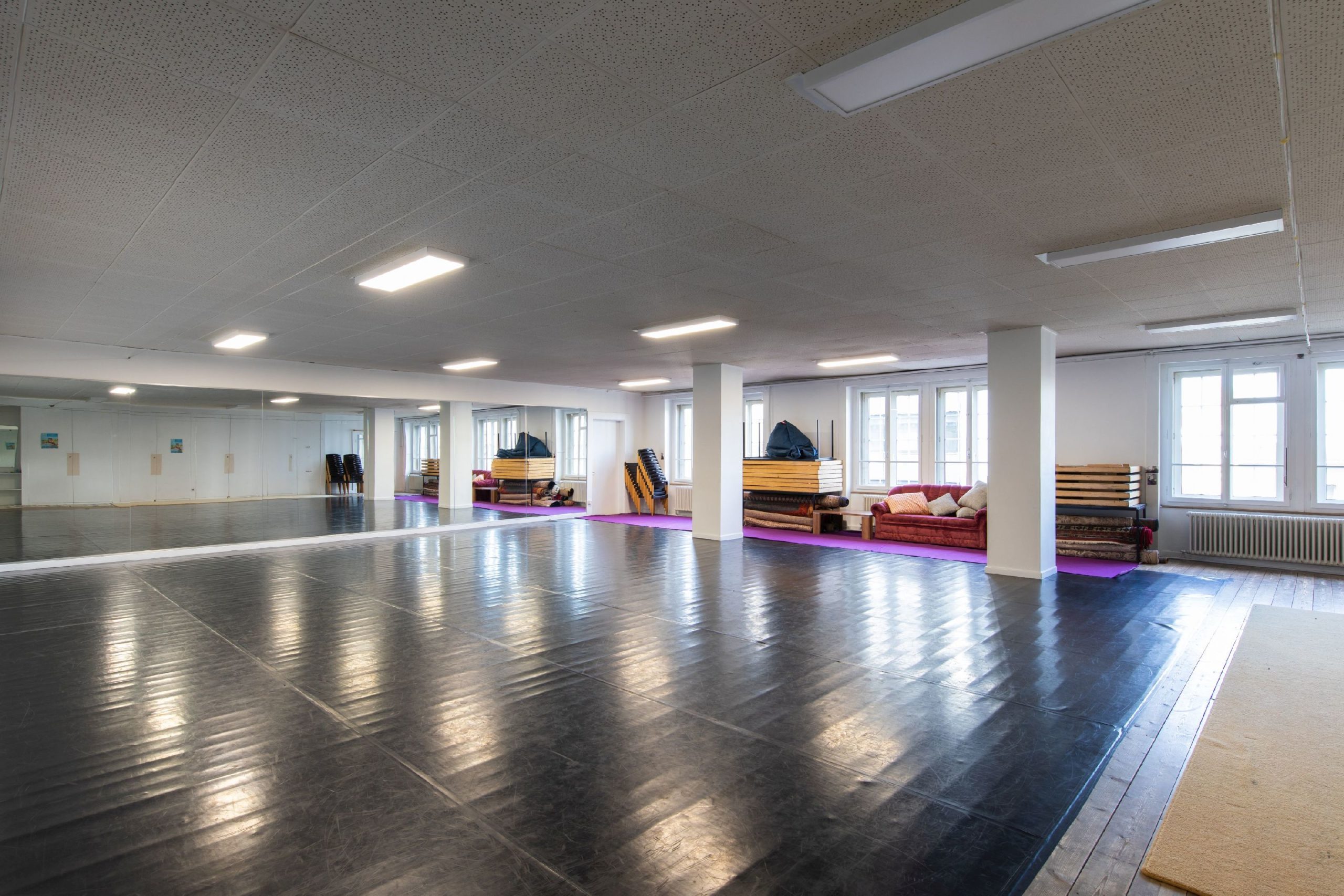 Salle Mon Viniyoga - yoga - lahochi - La Chaux-de-Fonds - Laetitia Conti - www.lconti.ch